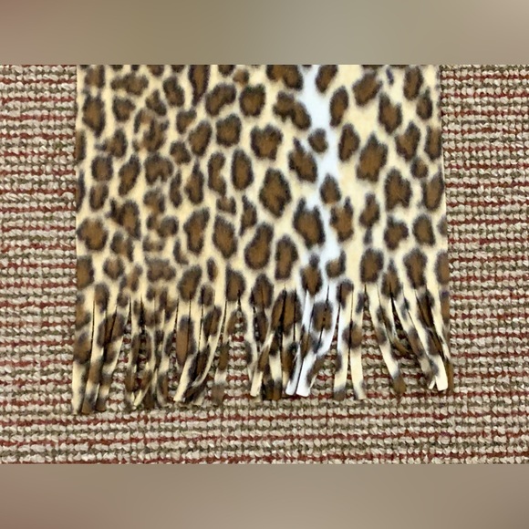 5 Foot Long Cheetah Leopard Wild Safari Animal Print Fringed Fleece Scarf - Picture 6 of 8